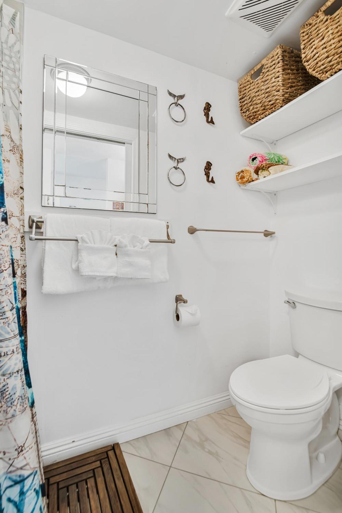 Downtown Hawaiian Paradise Condo With Hot Tub, Pool & Beach - Kona Islander Inn Kailua-Kona Exterior photo
