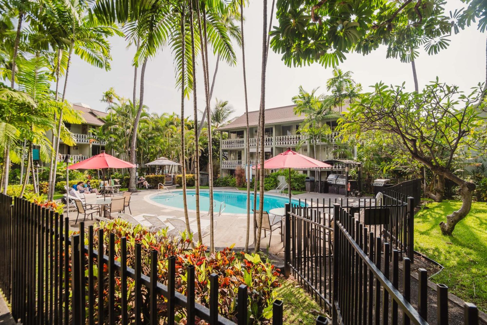 Downtown Hawaiian Paradise Condo With Hot Tub, Pool & Beach - Kona Islander Inn Kailua-Kona Exterior photo