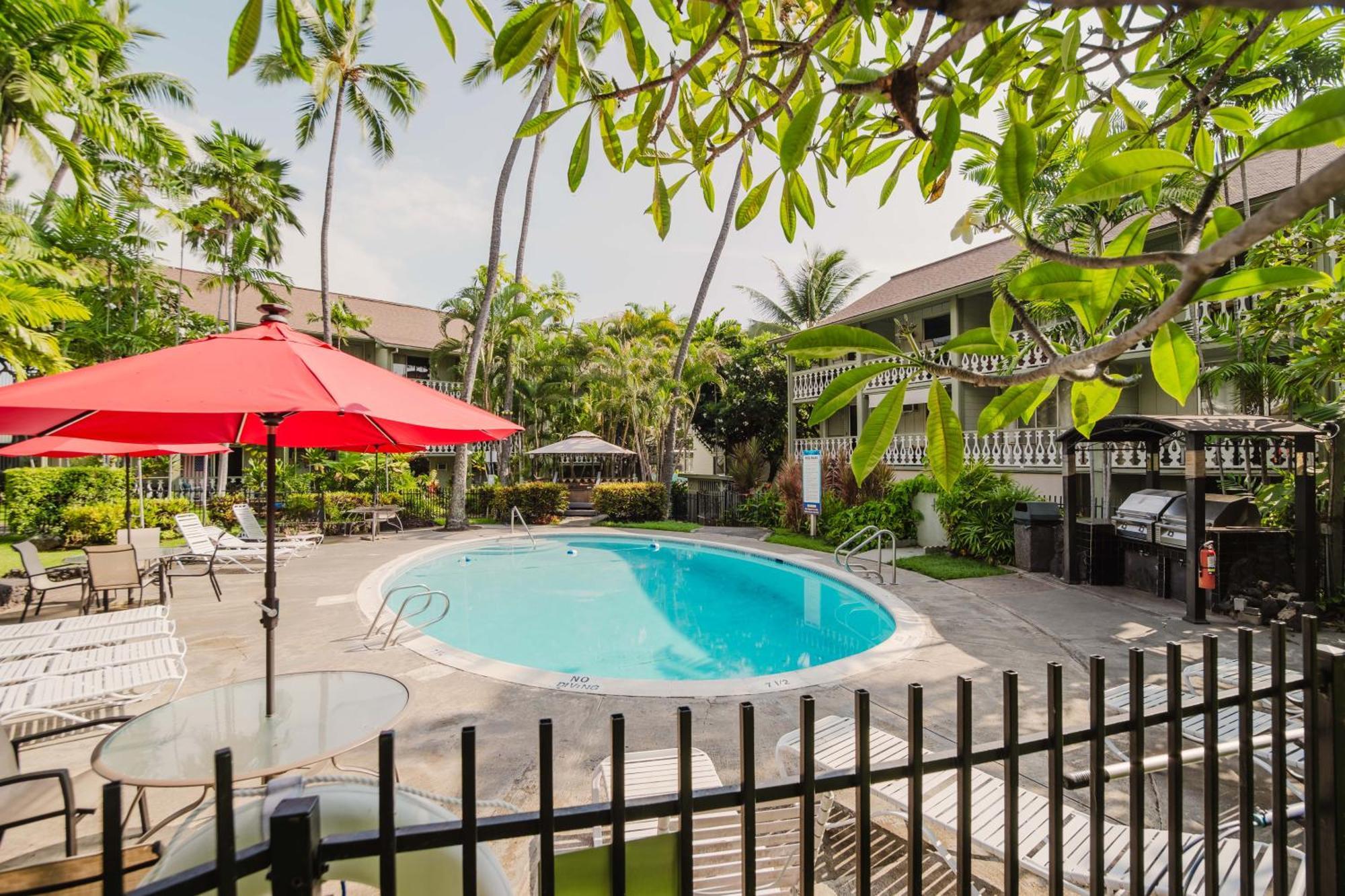 Downtown Hawaiian Paradise Condo With Hot Tub, Pool & Beach - Kona Islander Inn Kailua-Kona Exterior photo